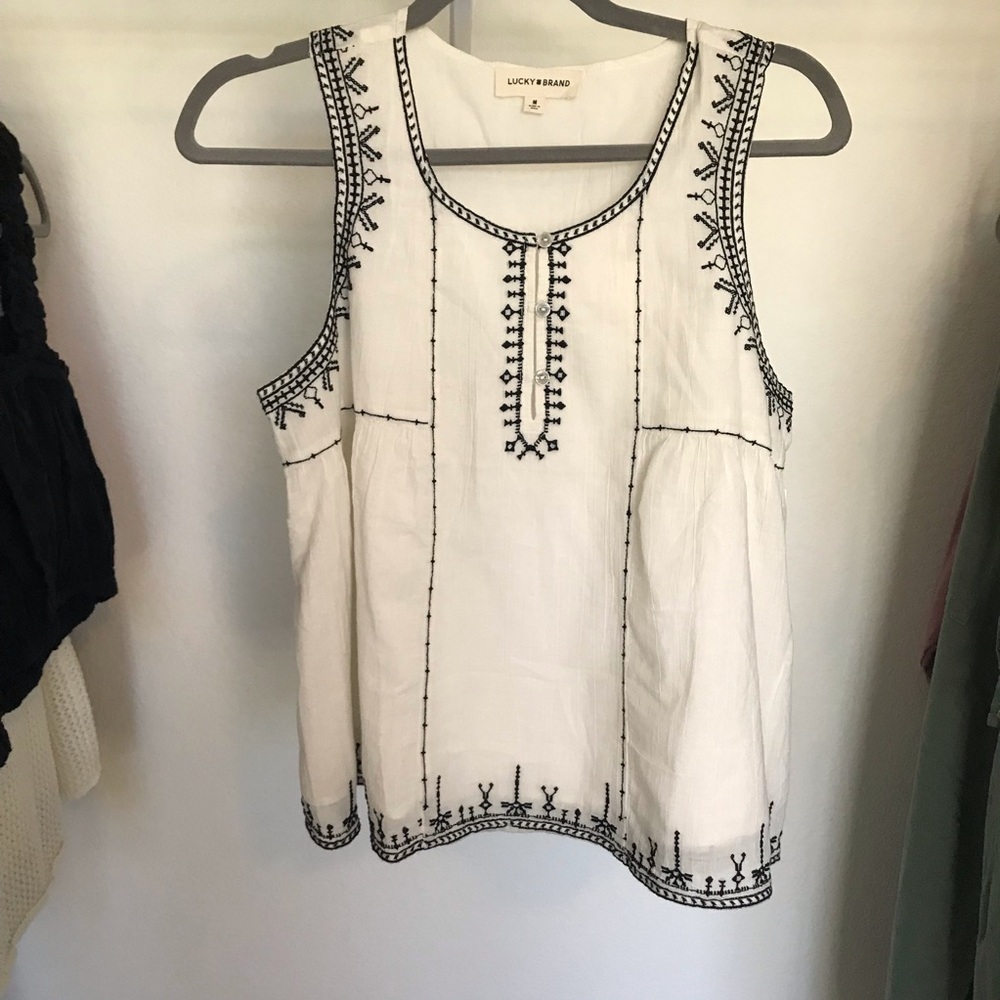 NWT Lucky Brand Women's White Embroidered Top size medium